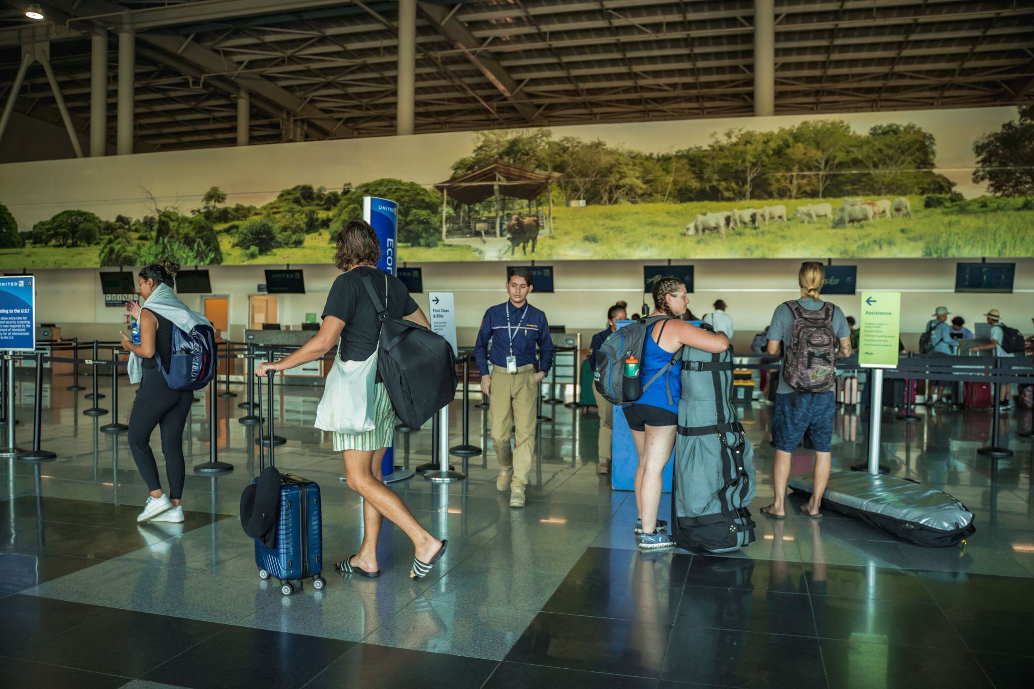 La llegada de turistas por la vía aérea creció 16,8% durante el primer trimestre de 2024, de acuerdo a los datos del Instituto Costarricense de Turismo. (Cortesía Coriport)