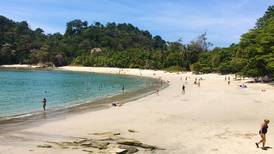 Parque Nacional Manuel Antonio prevé unos 1.300 turistas diarios y limita al máximo acceso a playa