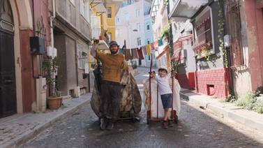 Vidas de papel: la película turca de Netflix que conmueve con su historia de un recolector de desechos