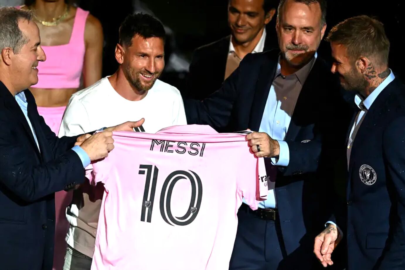 Lionel Messi junto a los dueños del Inter Miami; entre ellos, David Beckham. 