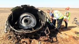 Fotos aéreas ayudan en rescate de cuerpos tras accidente de avión ruso que dejó 224 muertos en Egipto