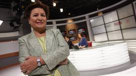 Roxana Zúñiga detrás de la edición matutina de Noticias Repretel