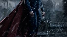 Liberan primera imagen oficial de Henry Cavill como Superman