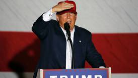Donald Trump se defiende tras desórdenes en campaña antes de jornada crucial