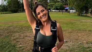 Gabriela Jiménez cumple un sueño de adrenalina: Véala lanzarse en paracaídas 