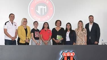 ‘Juntas por más’: Alajuelense impulsa el camino hacia la profesionalización del fútbol femenino