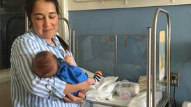 Mamá de gemelos atacados por virus respiratorio asesino: 'Escolta de policías y motos nos ayudó a llegar al hospital’   