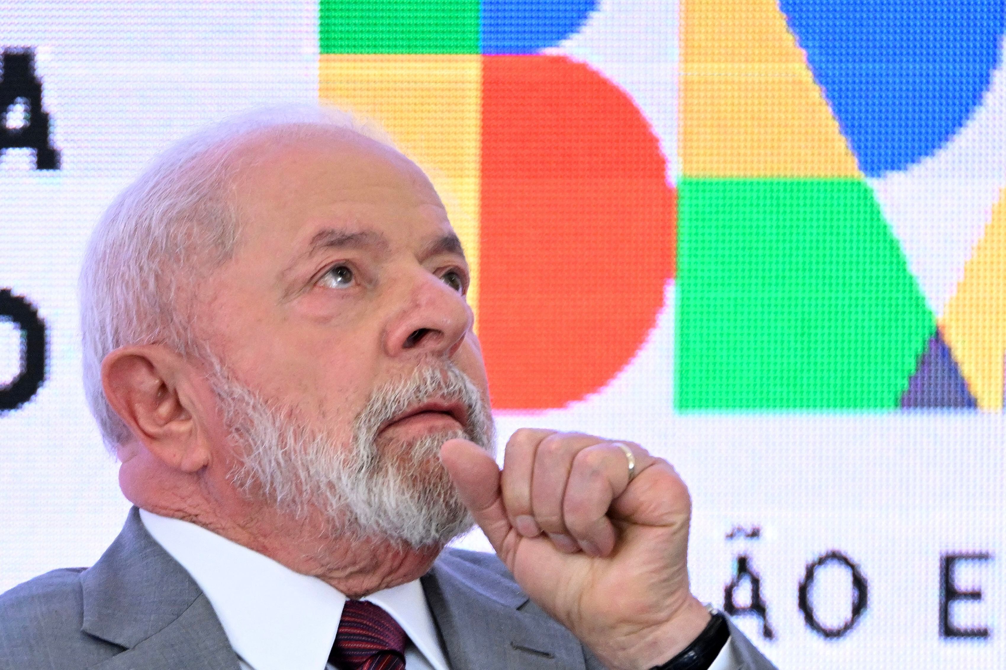 Durante la COP28, Inácio Lula da Silva anunció su ingreso a la OPEP+, generando críticas y siendo galardonado con el premio 'Fósil del día' por la Climate Action Network International.
