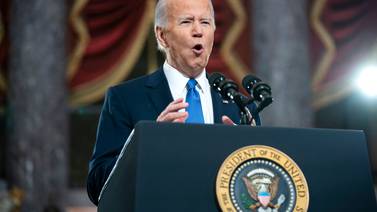 Biden apuesta a recuperar la producción de semiconductores en Estados Unidos