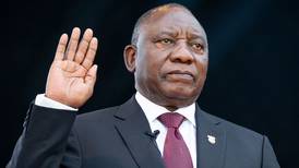 Presidente de Sudáfrica jura y promete ‘días mejores’ para su país