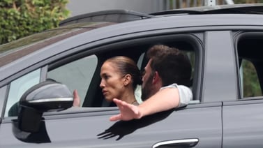 Jennifer López y Ben Affleck son vistos en aparente discusión dentro de su carro