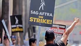 Huelga en Hollywood: Le explicamos los reclamos de los sindicatos de actores y guionistas 