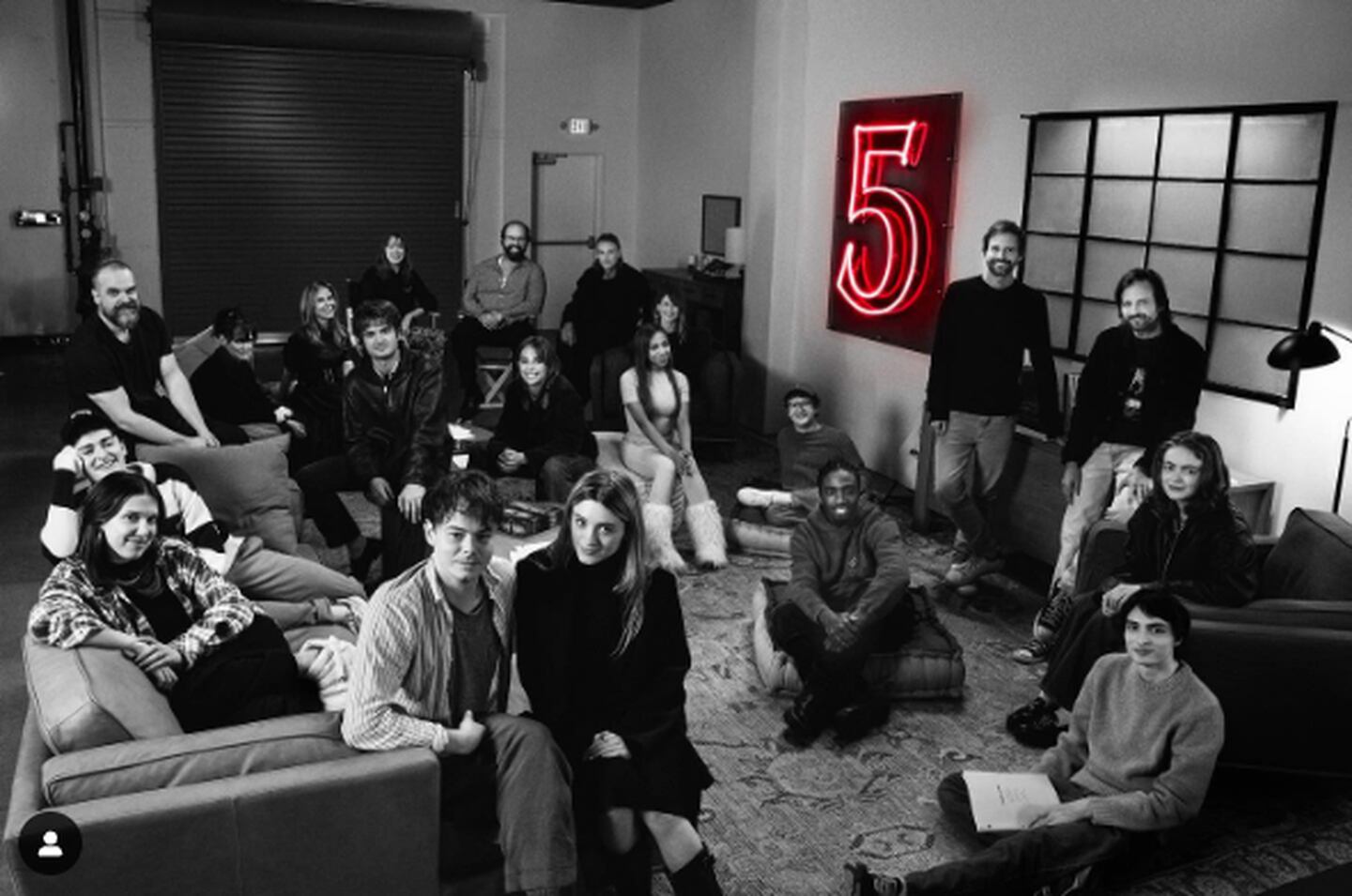 El elenco de la serie 'Stranger Things' de Netflix ya inició con las grabaciones.  En la foto se ve al elenco de la producción.