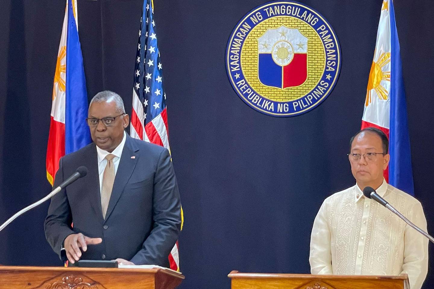 Estados Unidos prometió que defendería a Filipinas de cualquier amenaza china