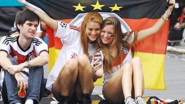  Ansiedad, cerveza y gritos en la celebración alemana