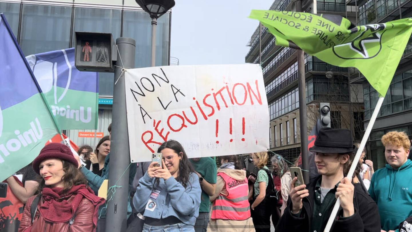En los últimos meses se presentaron protestas en diferentes partes de Francia por una reforma al sistema de pensiones.
