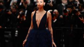 Irina Shayk desfiló con un ojo morado en la Semana de la Moda de Londres y encendió la polémica