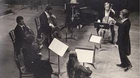 Orquesta Sinfónica Nacional honra a Gerald Brown como director emérito