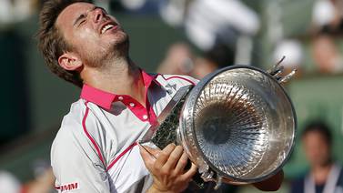 Stan Wawrinka se alza con Roland Garros ante el número uno Novak Djokovi 