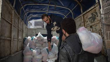Nuevos bombardeos en la ciudad siria de Alepo mientras la ayuda alimentaria se agota