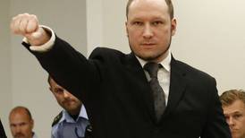 Autor de matanza en Noruega condenado a 21 años de cárcel