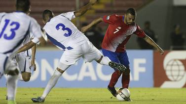 La Selección Nacional equivocó la vía para buscar a John Jairo Ruiz frente a El Salvador