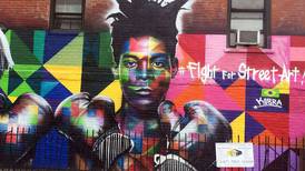 Basquiat: reconocido como nunca, pero más en la calle que en el museo