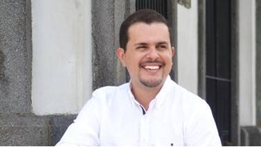Freddy Serrano lanza su propia página web para celebrar sus 20 años como periodista