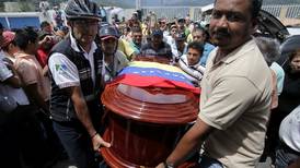 Multitud acude al entierro del boxeador “Inca” Valero en Venezuela