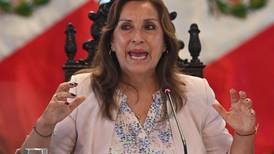 Presidenta de Perú alcanza su nivel más alto de desaprobación