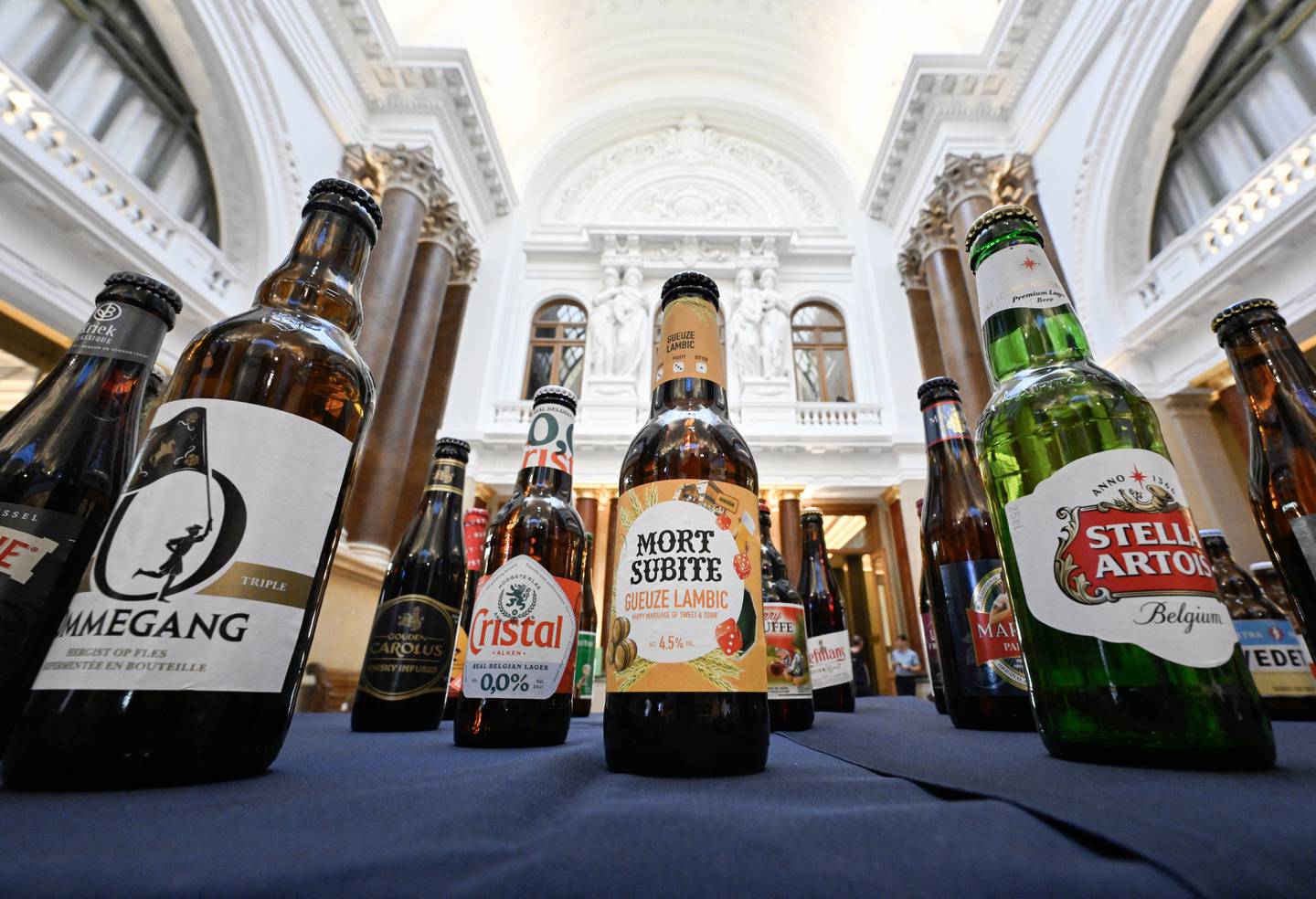 Parte de la muestra de cerveza se exhibida dentro de El Mundo de la Cerveza Belga, el centro de experiencias interactivas más grande del mundo dedicado a la cerveza en Bruselas. Fotografía: