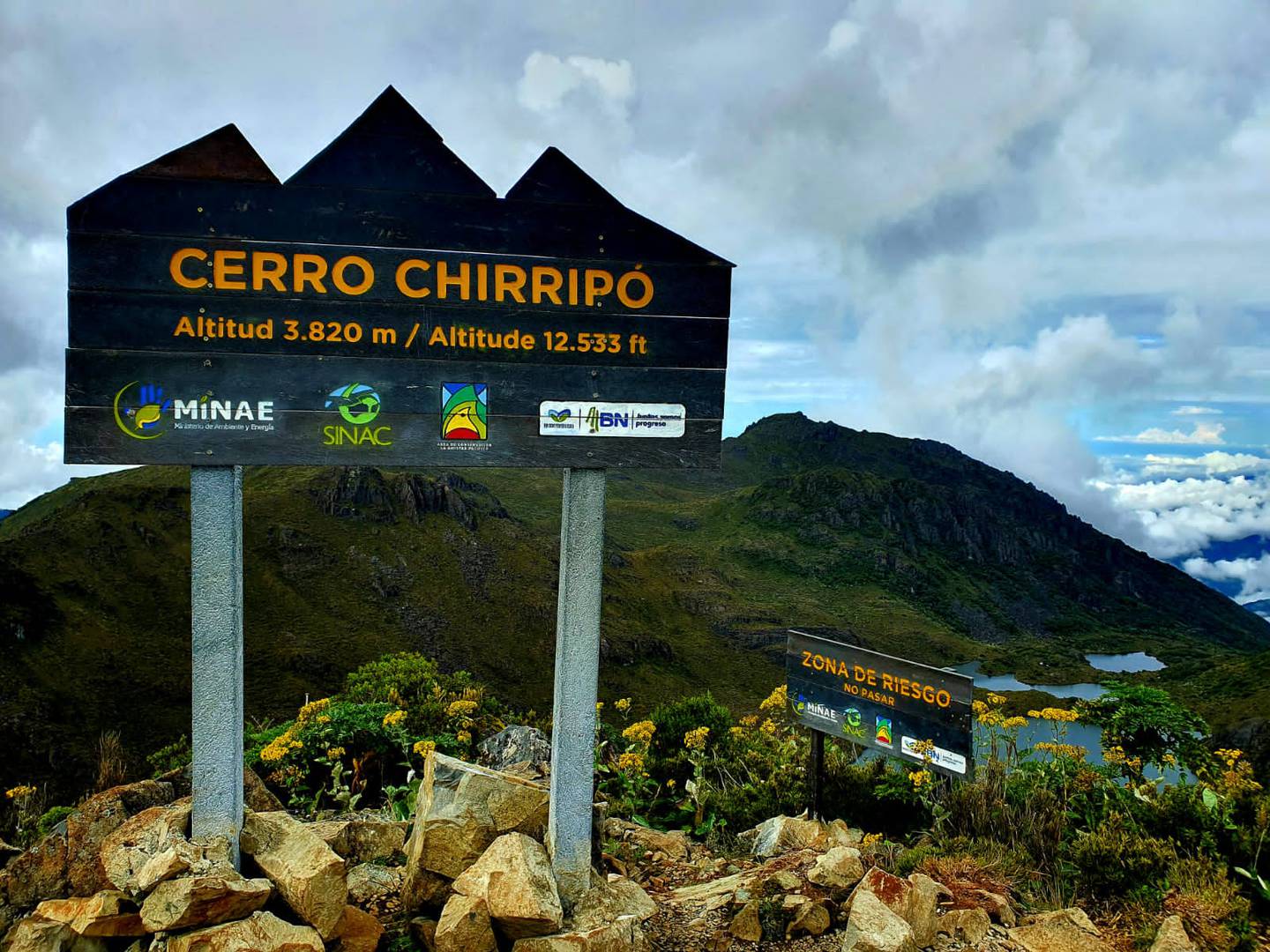 Nueva rotulación en el Cerro Chirripó. (Cortesía)