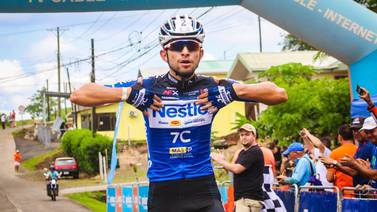 Ciclista Daniel Bonilla pasó del susto de un asalto a ganar la Vuelta a San Carlos 