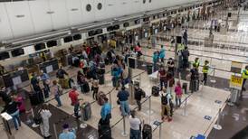 Salud evalúa pedir nuevamente prueba negativa para viajeros que ingresan al país