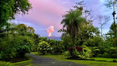 Nubes ‘esconden’ nueva erupción del volcán Rincón de la Vieja 