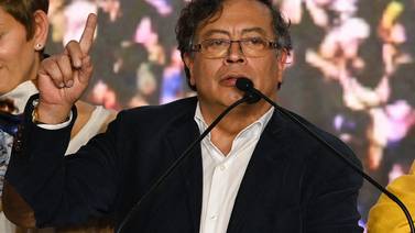 Petro, el ‘revolucionario’ moderado que llevó finalmente a la izquierda al poder en Colombia