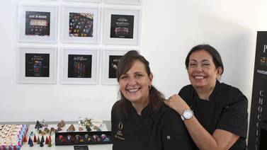 Oro Prieto: la loca y dulce idea de dos amigas para hacer joyas de chocolate