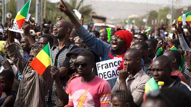 Francia y aliados africanos acuerdan reforzar lucha contra terrorismo yihadista