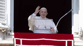 Papa Francisco viaja a Canadá para pedir perdón a indígenas por abusos