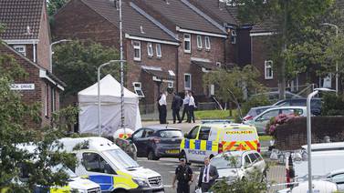 Una niña de tres años entre las cinco víctimas del peor tiroteo en Reino Unido en diez años