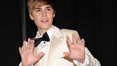 Justin Bieber demandado por       <b>atropellar a paparazi </b> 