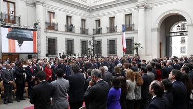 Gobierno y oposición se culpan por golpe en Chile 