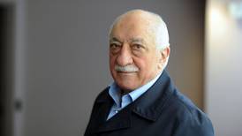 Predicador exiliado Fethullah Gülen denuncia 'autoritarismo' del presidente turco