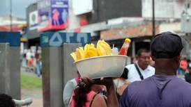 Nutricionistas: vender comida calentada en la calle es un gran riesgo