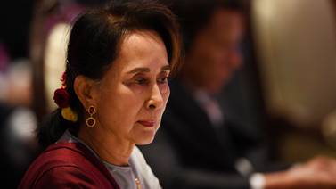 Premio nobel de la paz Aung San Suu Kyi condenada a tres años más de cárcel en Birmania