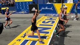 Atleta aficionado soporta más de 140 km semanales en preparación y se convierte en el mejor tico en Maratón de Boston