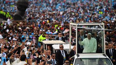 Papa llama a conciliar para superar conflicto armado en Colombia  