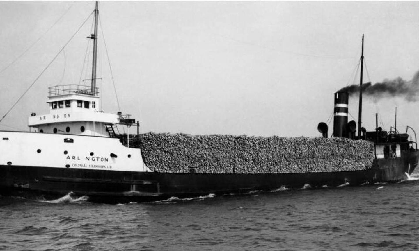 Todos los tripulantes, a excepción del capitán, lograron salvarse al subirse a un barco más grande. Fotografía: Sociedad Histórica de Naufragios de los Grandes Lagos.