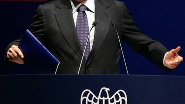 Berlusconi presenta plan de ajuste