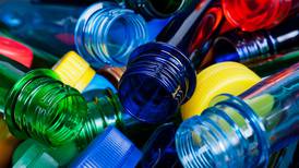 ¿Tendrá el plástico sus días contados? Tratado mundial busca fin a contaminación 